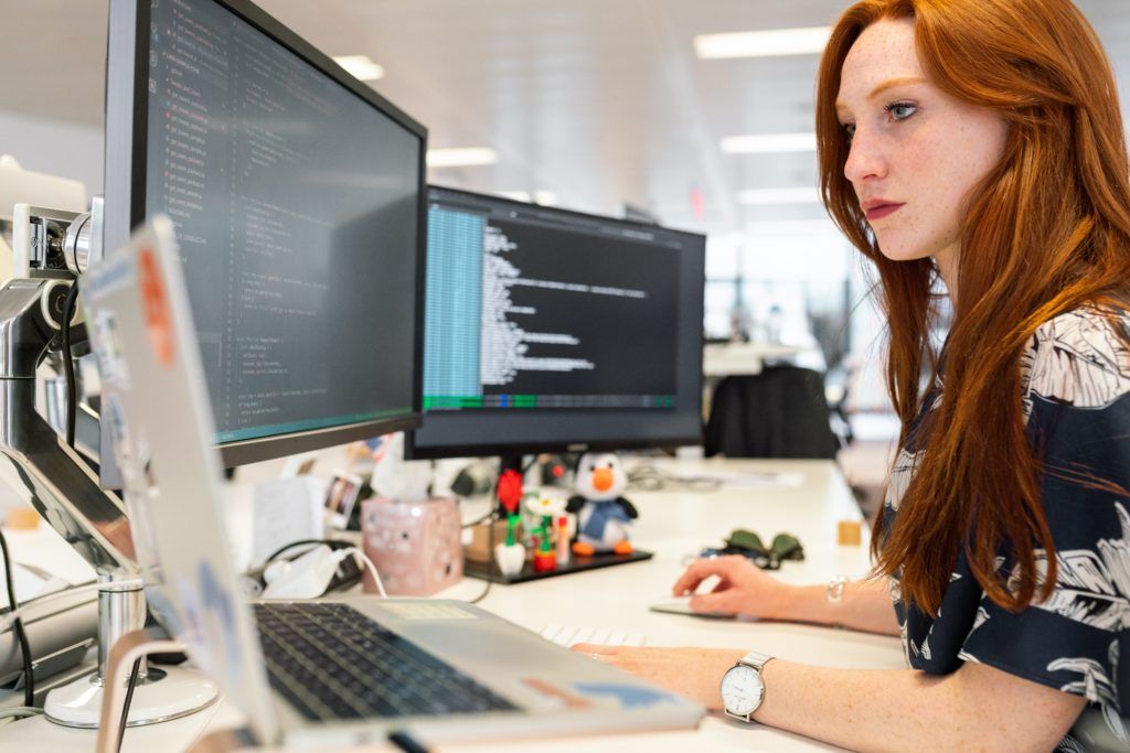 Women Pioneers Shaping The Tech World Now & Then